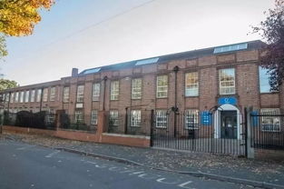 英國中學也成 高考工廠 了 禁止課間說話新規(guī)炸了