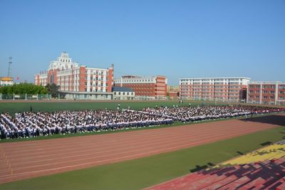 松原實驗高中隆重舉行2018-2019學(xué)年度開學(xué)典禮