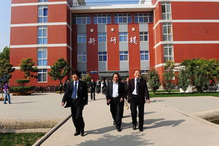 評估專家對我院進(jìn)行實地考察