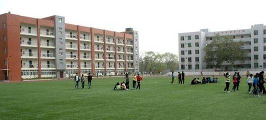 倉山中學(xué)賦